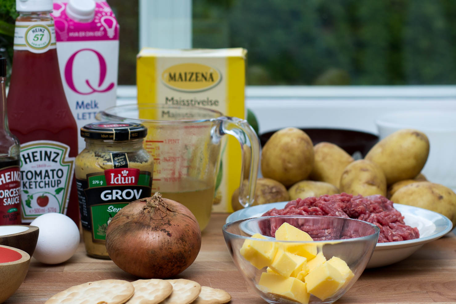 Ingredienser | Kjøttboller med potetmos og groovy saus