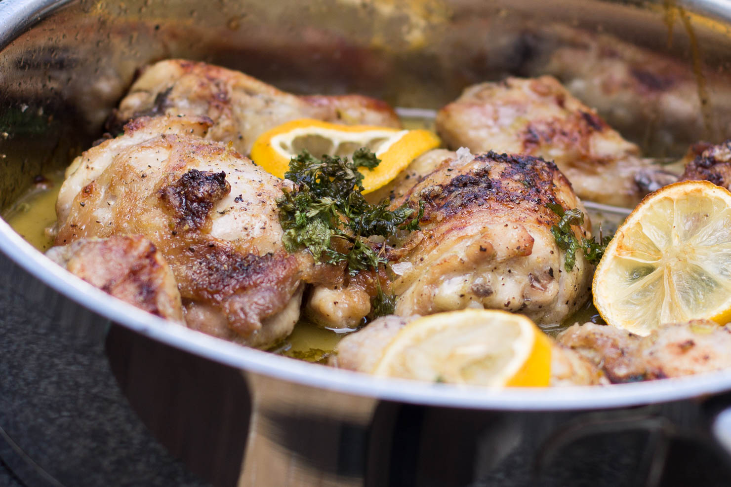 Panne | Sitrus- og honningmarinert kylling med byggrynsalat